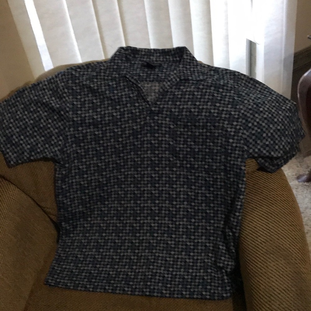 Kenneth Cole Men’s Casual Button Down Large.